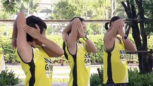 ฝึกความยืดหยุ่นช่วงบนสำหรับการว่ายน้ำ