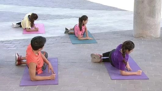 บริหารกล้ามเนื้อเอวและสะโพกด้วยท่า side plank