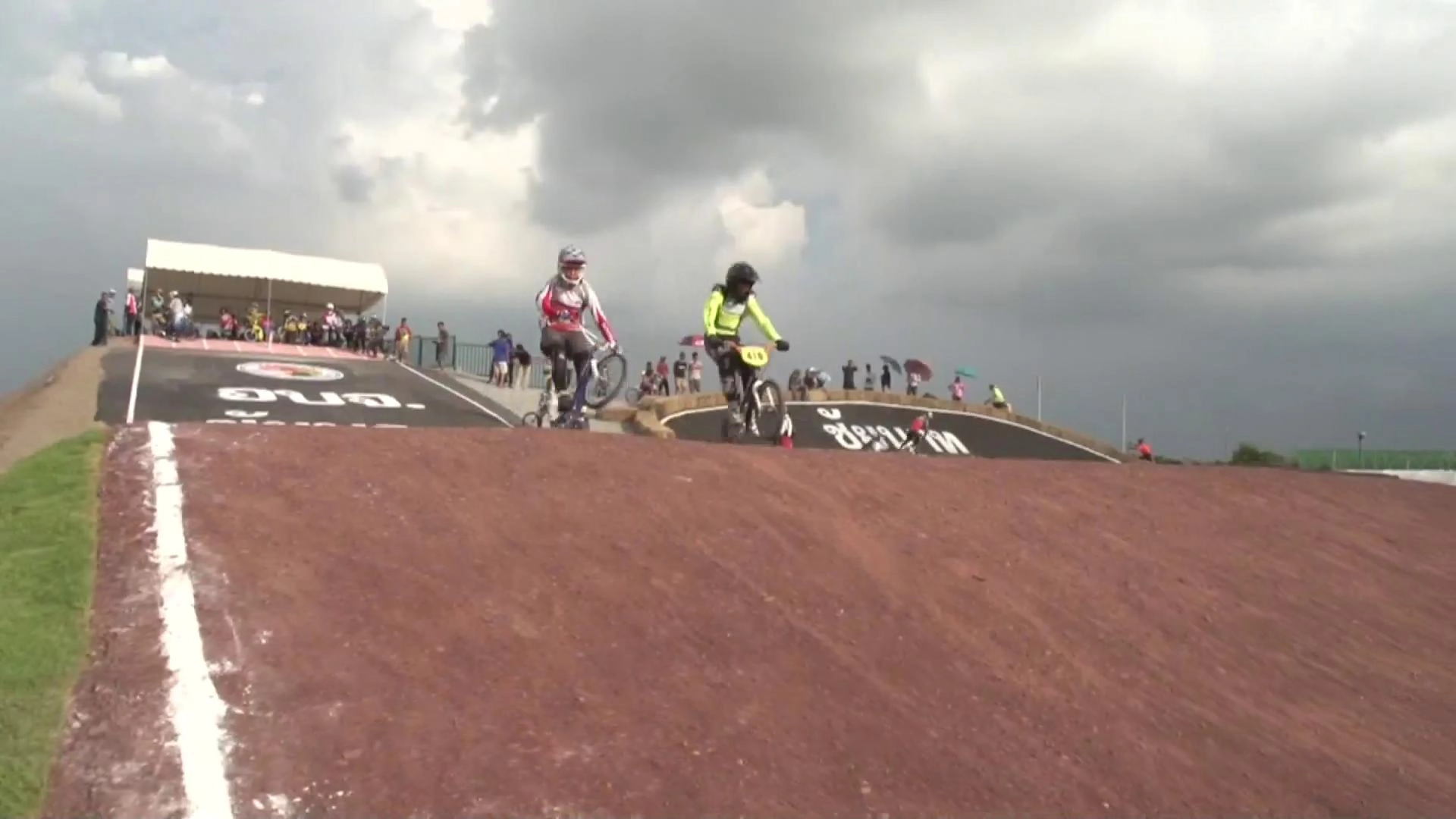 จักรยานประเภท บีเอ็มเอ็กซ์  ชิงแชมป์ประเทศไทย สนามที่ 2 จ.ชัยนาท