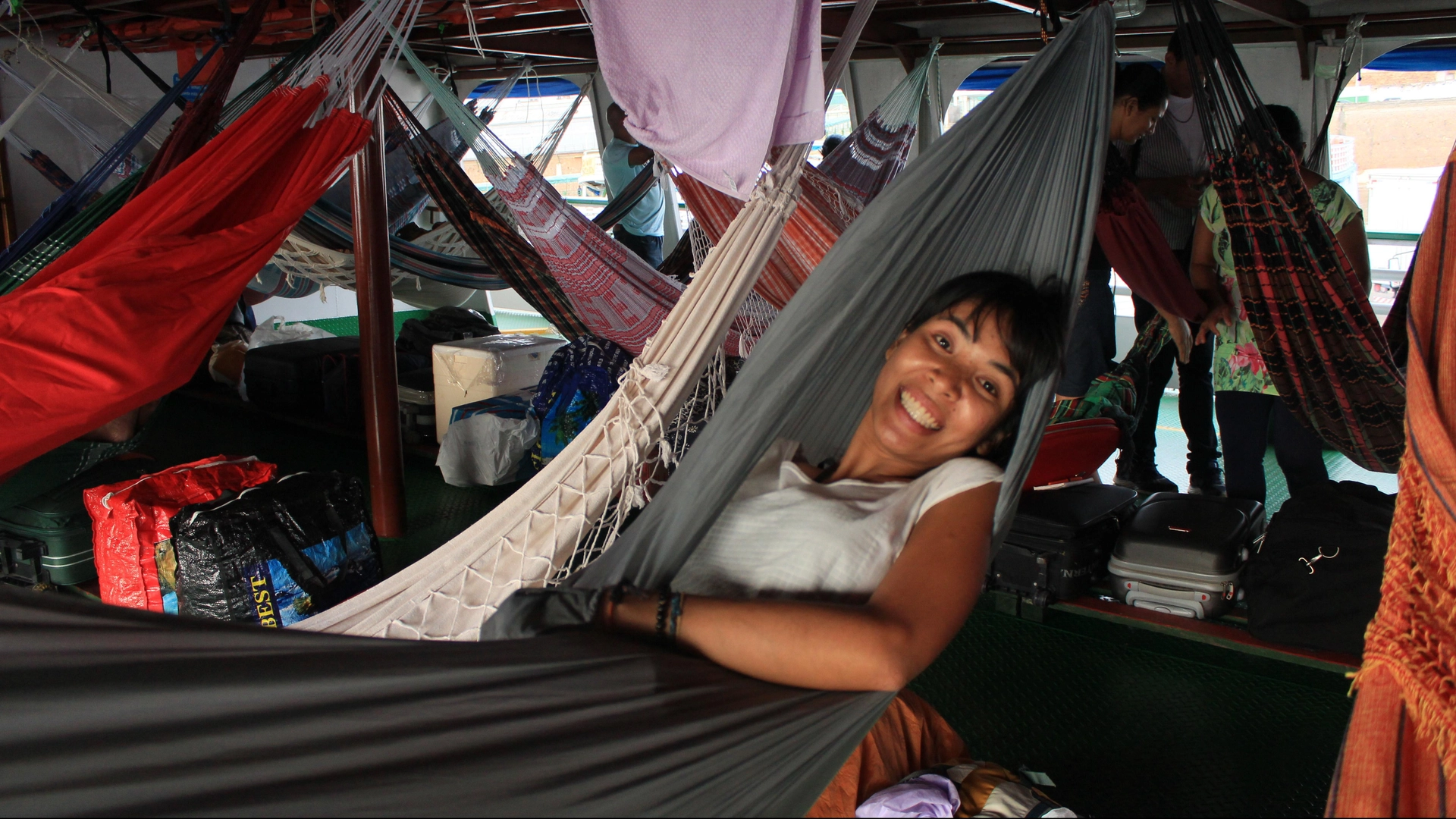 รอ...เรือ