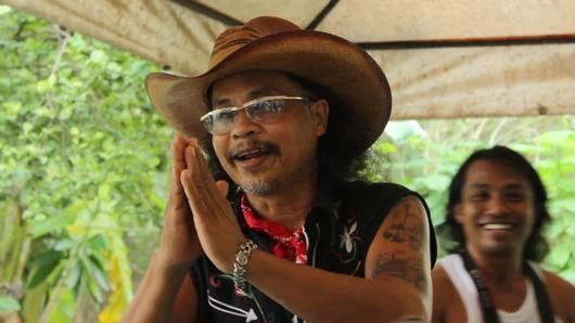 เพื่อสังคม บนทางเดินอิสระ