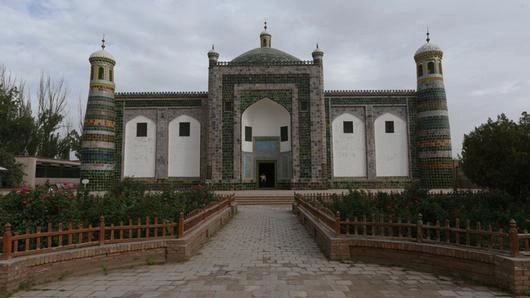 อุยกูร์ใต้ร่มเงาจีน