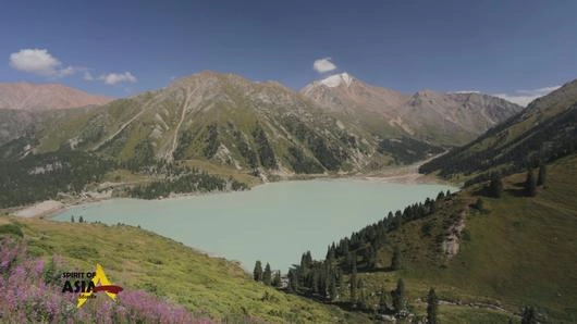 บิชเคกและอัลมาตี หลังม่านเหล็กล่มสลาย