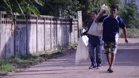 กายกรรมอีสาน