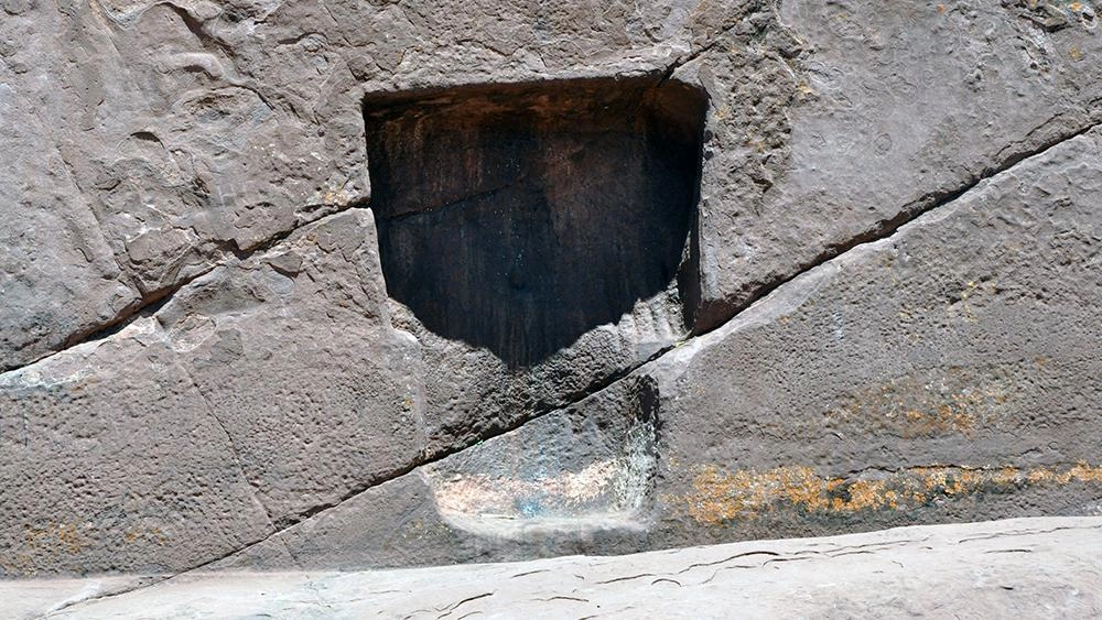 เจาะอดีตลับจากต่างดาว ตอน ดินแดนปริศนา