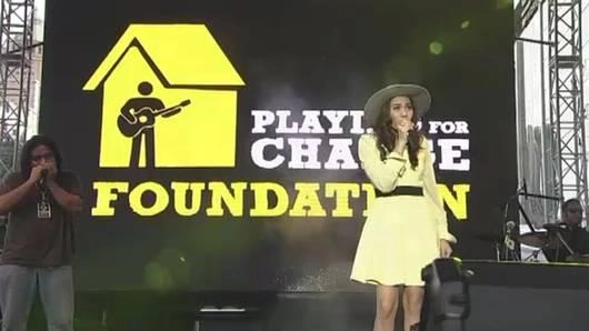 ภาพบรรยากาศคอนเสิร์ต Playing for change Day 2013