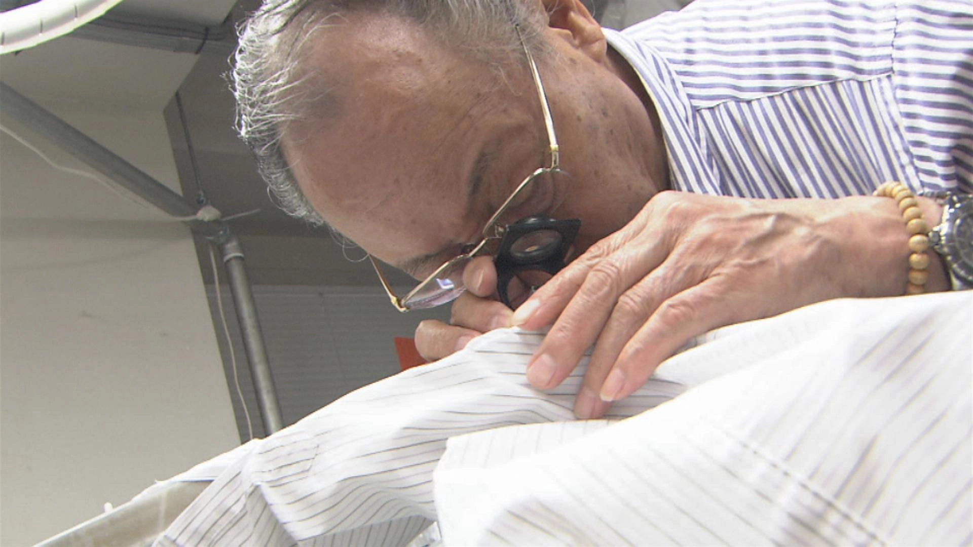 มืออาชีพ ตอน นักชุบชีวิตเสื้อผ้า