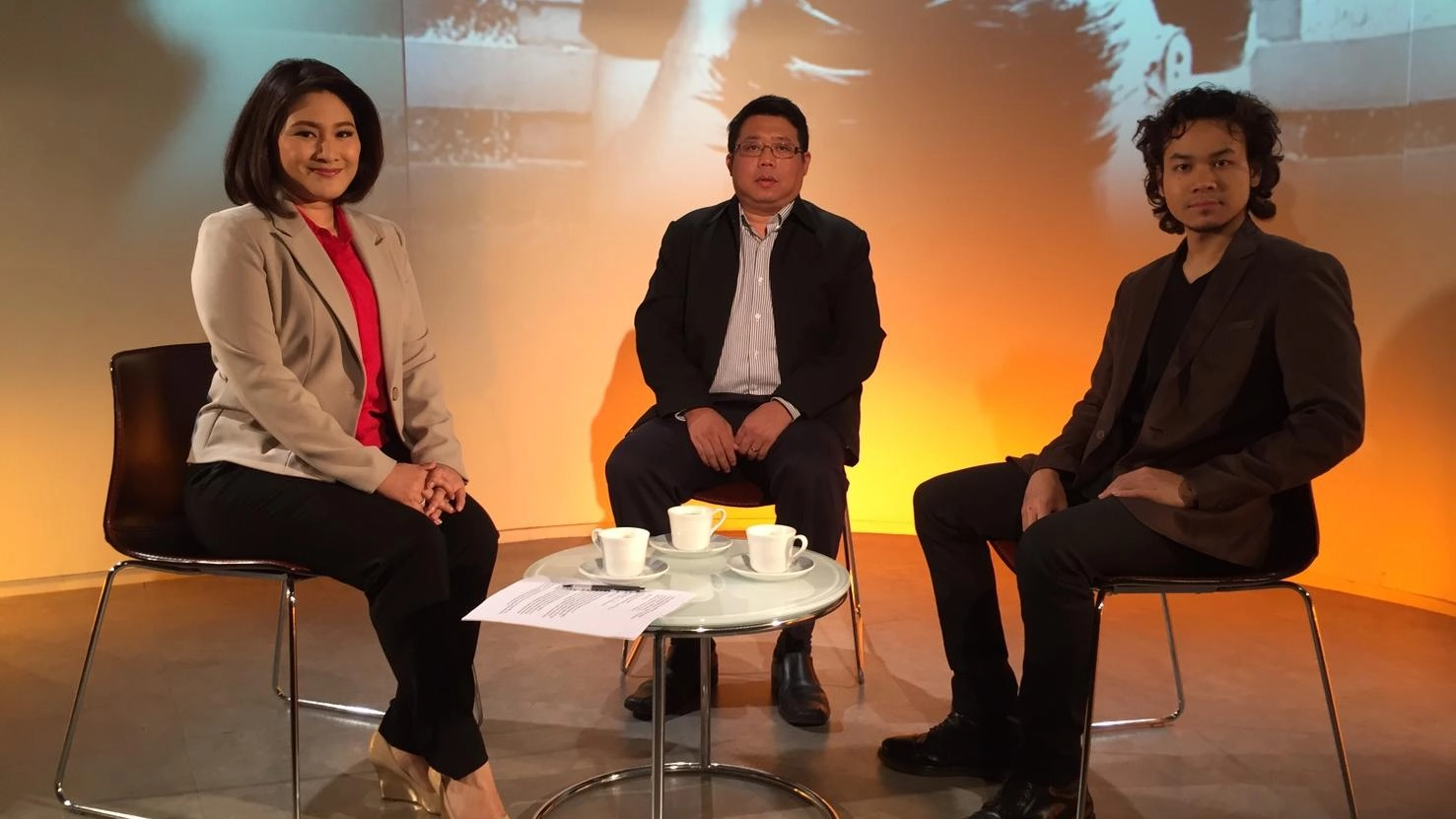 "เน วัดดาว" ฆ่าตัวตาย "Facebook Live" ดาบสองคม