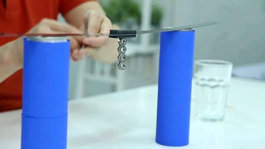 ลอยอย่างสมดุล