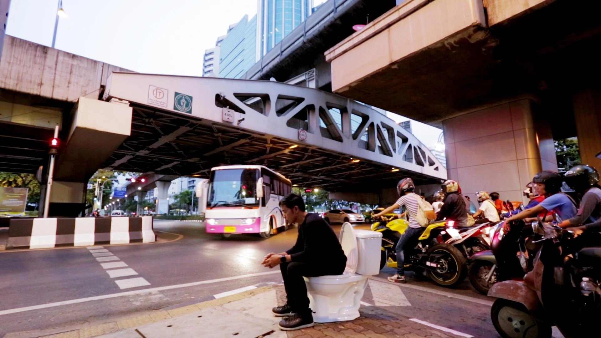 ส้วมไม่ใช่เรื่องขี้ๆ