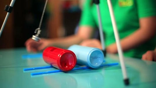 กระป๋องเต้นระบำ