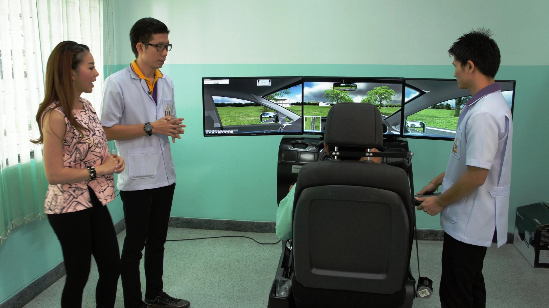 เครื่องจำลองฝึกขับรถสำหรับผู้พิการ