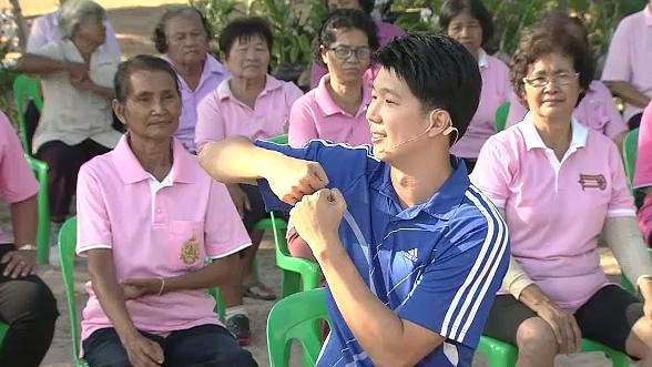 ท่าบริหารยืดเส้นคลายปวดหลัง