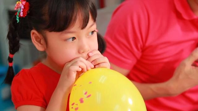 ลูกโป่งไม่ง้อปม