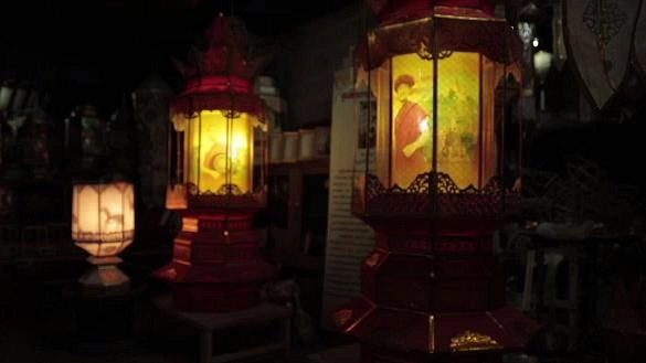 โคมยี่เป็ง