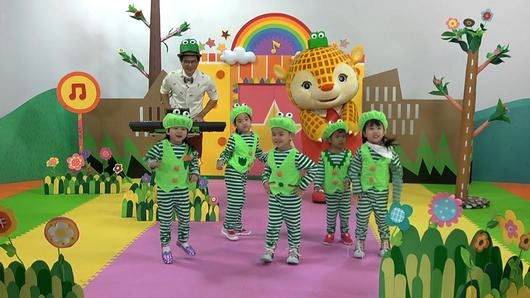 สนุกกับกบสีเขียว