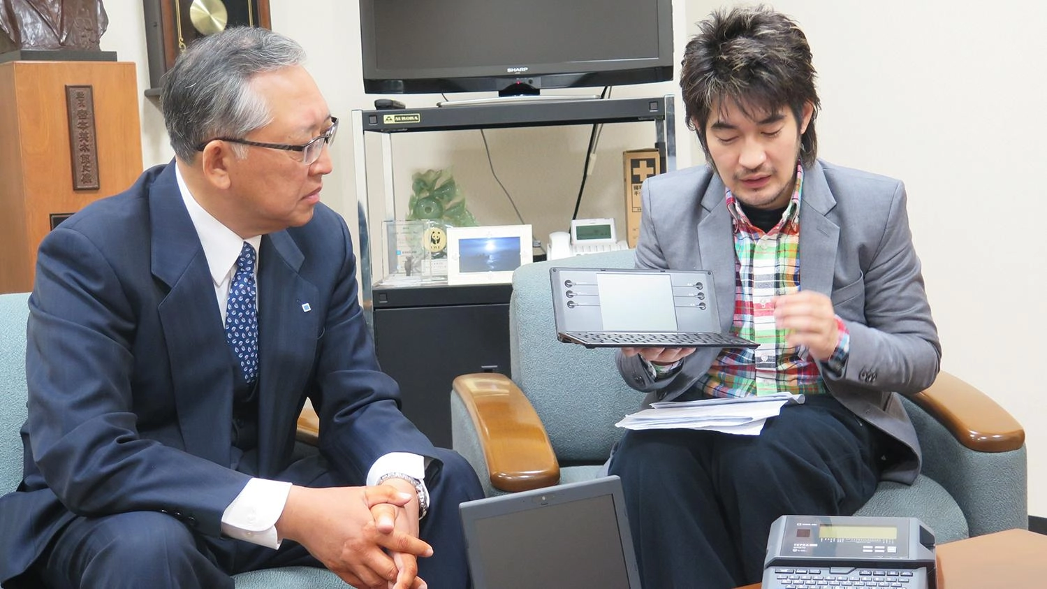 เครื่องเขียนเปลี่ยนตามโลก