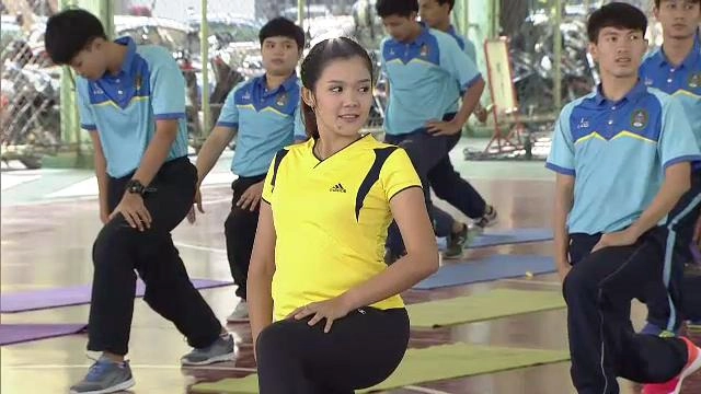 เผาผลาญไขมันด้วยท่ายืดเหยียดกล้ามเนื้อ