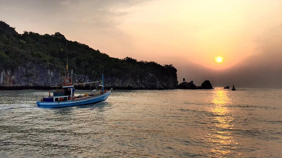 ขีดเส้นทะเล ขีดเส้นชีวิต ประมงพื้นบ้าน