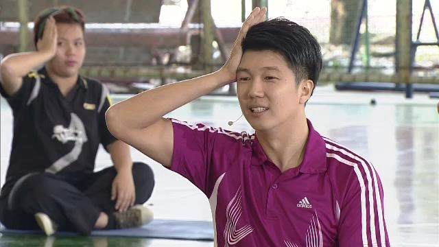 ฝึกซิทอัพอย่างไรไม่ให้ปวดคอ