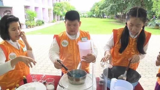 น้ำตาล (Tag Team)