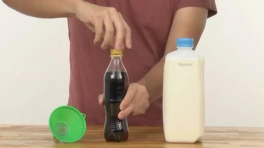 น้ำอัดลม (Eureka)