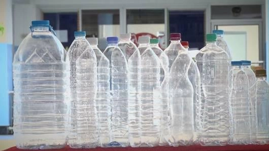 ขวดน้ำพลาสติก (Tag Team)