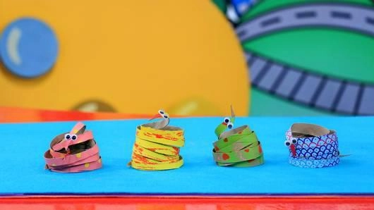 เจ้างูน้อยแกนกระดาษ