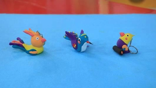 พวงกุญแจนกแก้ว