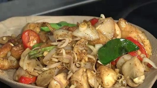 ไก่ผัดตะไคร้