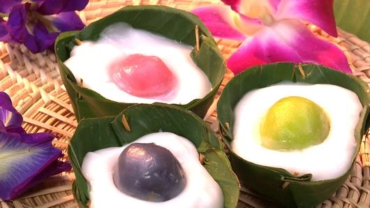 ขนมสอดไส้เสวย