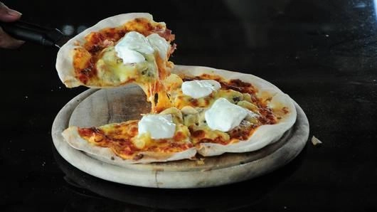 พิซซ่า-ไอศกรีม