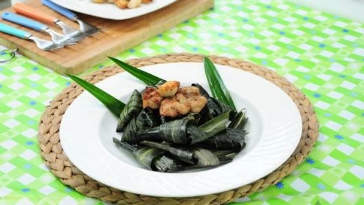 ไก่ห่อใบเตย