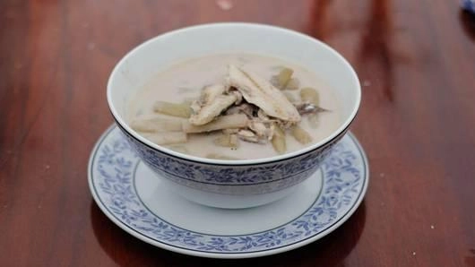 ต้มกะทิสายบัวปลาทู