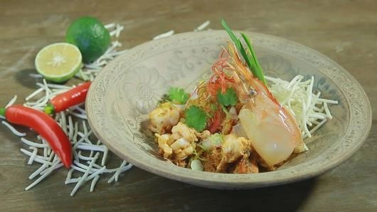 หมี่กรอบโบราณ (เชฟชุมพล แจ้งไพร)