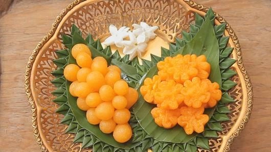 ทองหยิบ, ทองหยอด (เดชะ กนิษฐนาคะ)