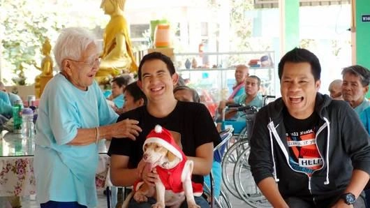 ครื้นเครงที่บ้านผู้สูงอายุ