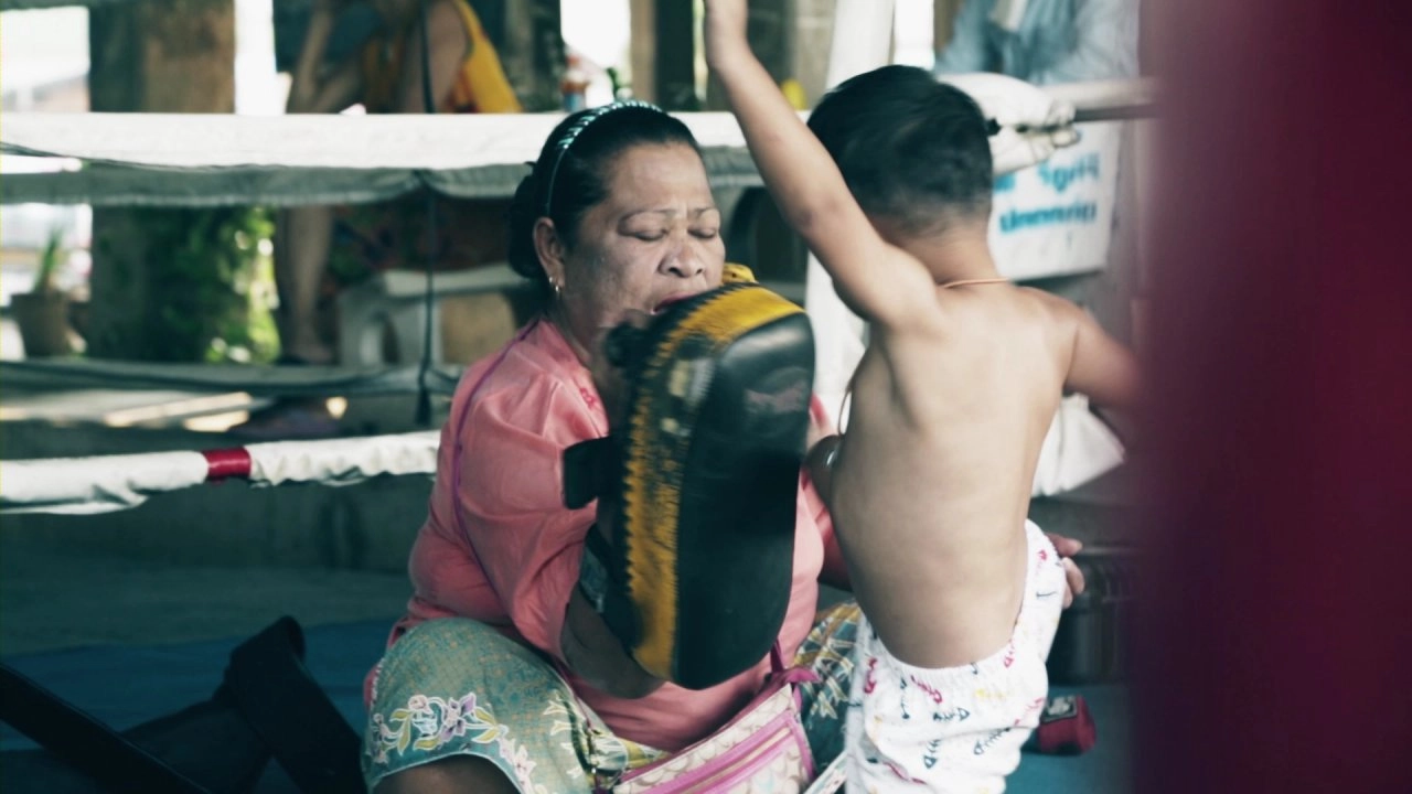 ค่ายมวยใต้สะพาน