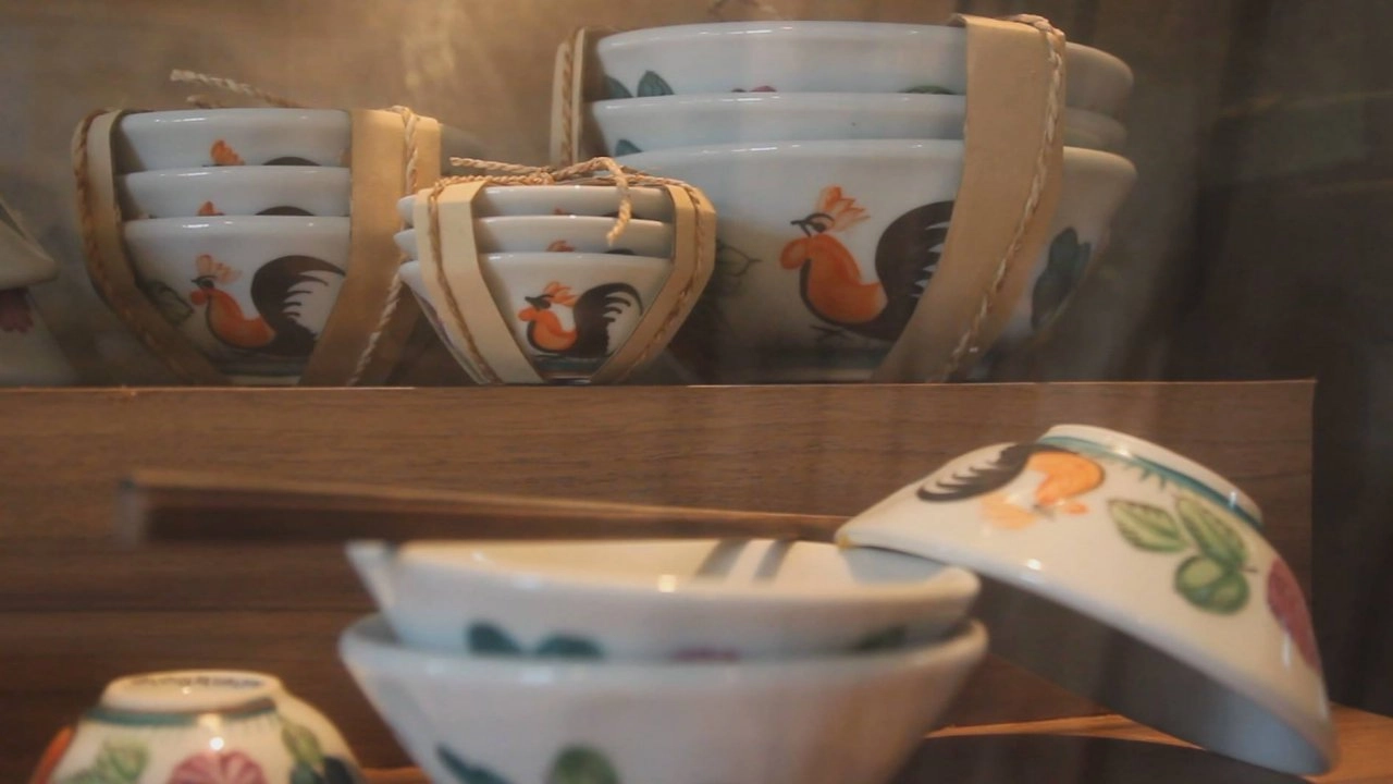 ​แรง(งาน)ศรัทธา, ฉันรักเขา บ้านม่วงไข่, จับทิศ เซรามิกลำปาง