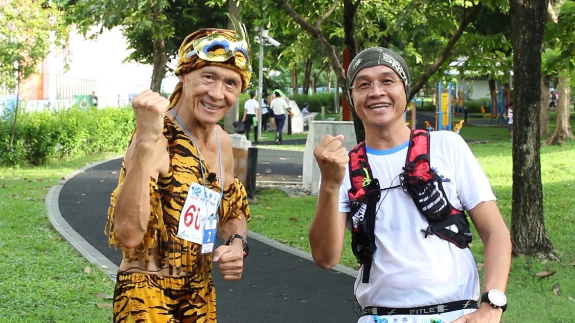 นักวิ่งแฟนซี