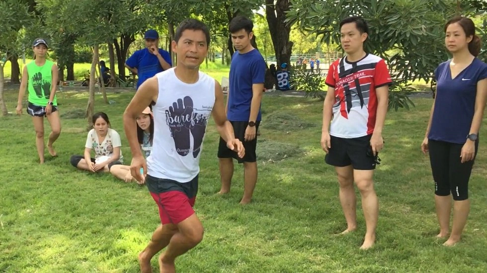 วิ่งเท้าเปล่ากับโยชิ