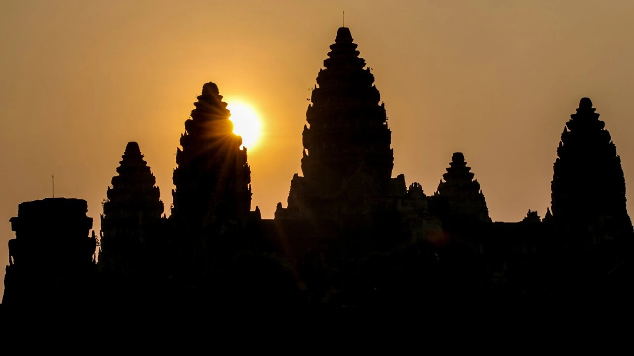 แอตแลนติสในป่าใหญ่ ตอน มหานครใต้เงาป่านครวัด