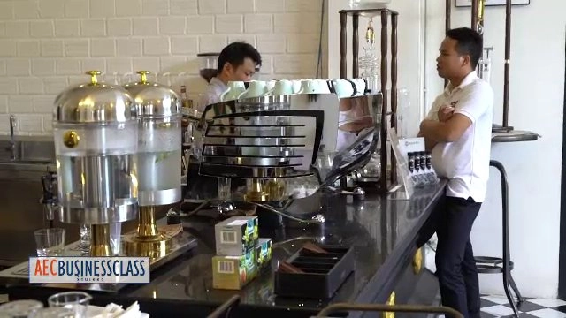 ร้านกาแฟในเมืองลาว, ลาวกับการขยายตัวทางเศรษฐกิจ