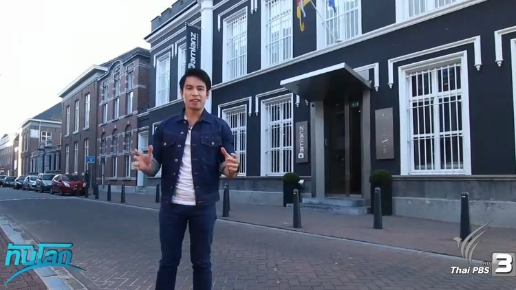 เบื้องหลังลูกกรงเหล็กที่ว่างเปล่า