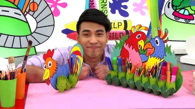 ​แม่ไก่ฟักไข่