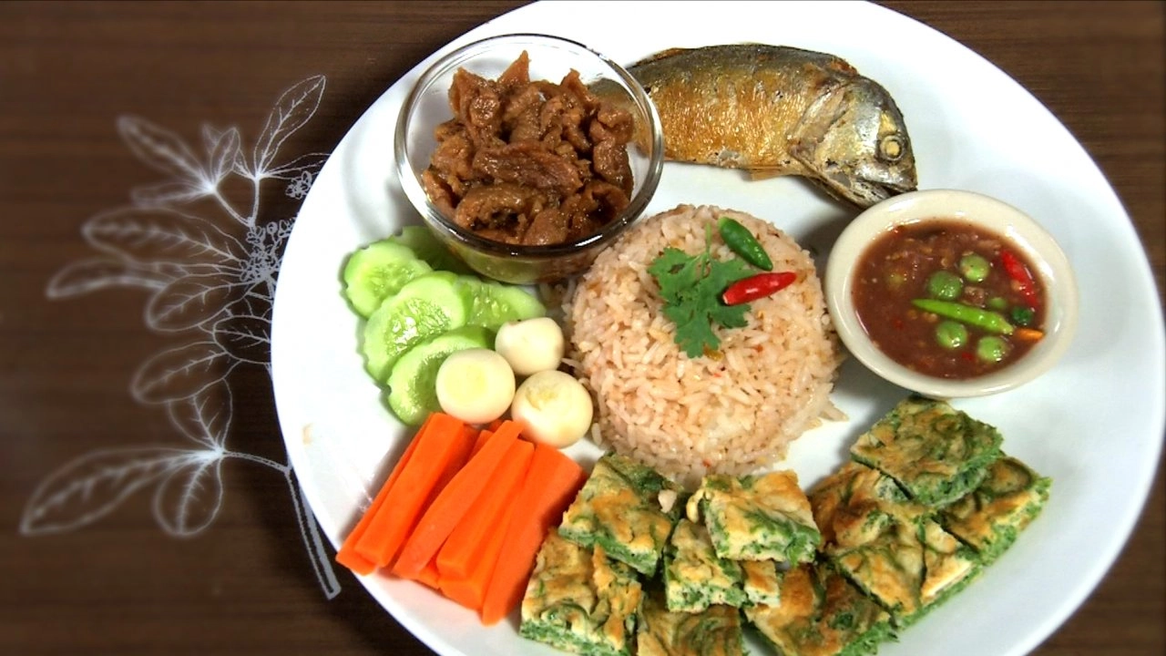 ข้าวคลุกน้ำพริกกะปิ