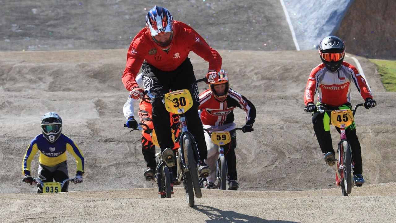 จักรยานบีเอ็มเอ็กซ์ Thailand open 2016 จ.สุพรรณบุรี