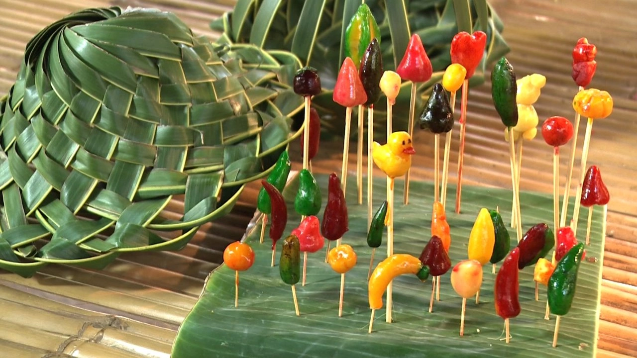 ขนมลูกชุบ