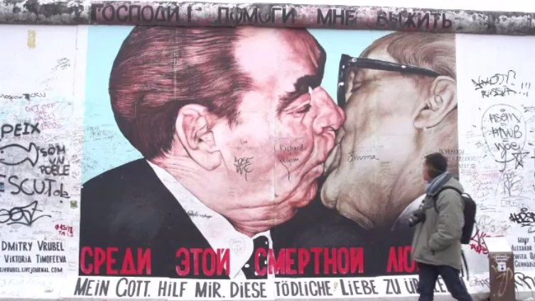 กำแพงเบอร์ลิน