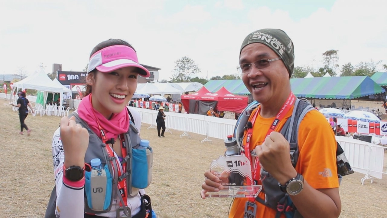 สาวสวยนักวิ่งเทรล